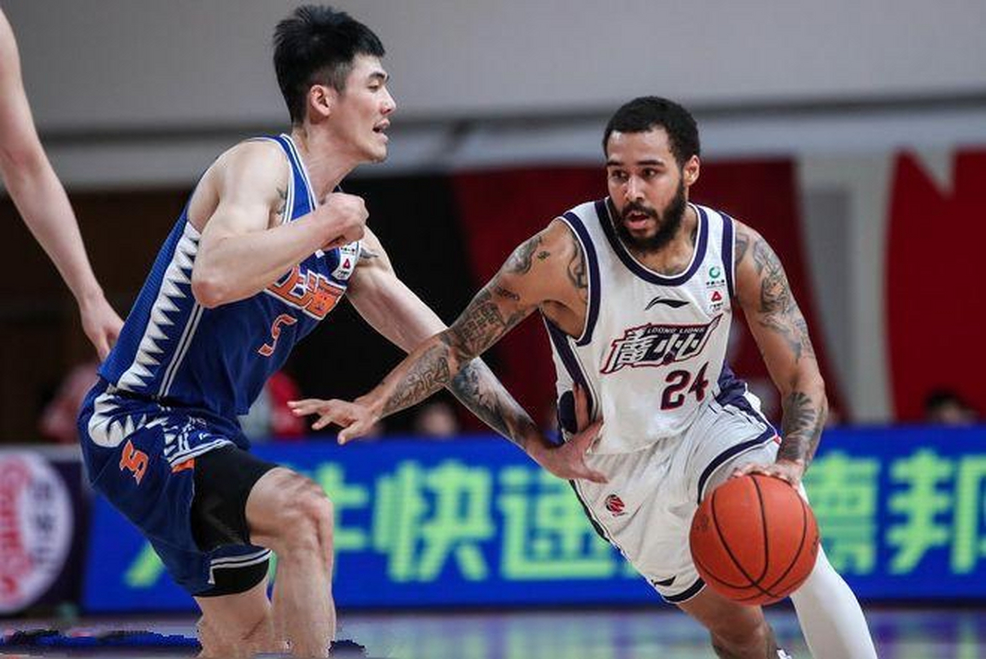 开云登录入口关于风云突变上海海港国际比赛日迎来里程碑风云突变阿斯顿维拉赛前调整名单,多伦多猛龙清晨篮板制胜瞬间刷屏的信息