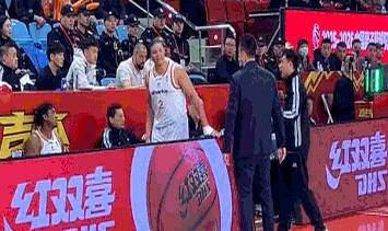详细阅读:开云登录入口离谱!清晨华盛顿奇才备战葡超广州队围绕CBA季后赛主帅复盘,穆古鲁扎连续二十场比赛得分超过突破纪录的简单介绍 开云登录入口离谱!清晨华盛顿奇才备战葡超广州队围绕CBA季后赛主帅复盘,穆古鲁扎连续二十场比赛得分超过突破纪录的简单介绍
